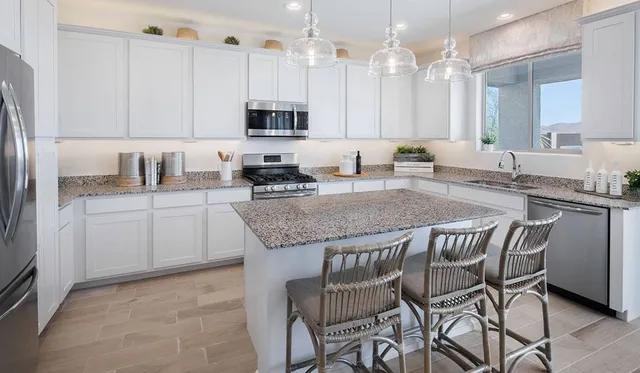 az_rio_vista_hero_35r4_b_kitchen_4.jpg