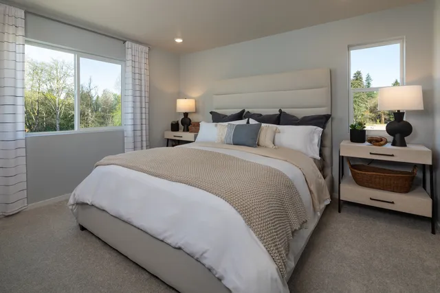 Woodin Creek Station Townhome_Primary Bedroom_Dahlia.jpg