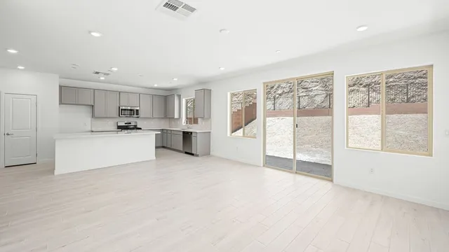 46 Via Montoro in Verona at Lake Las Vegas — representation photos