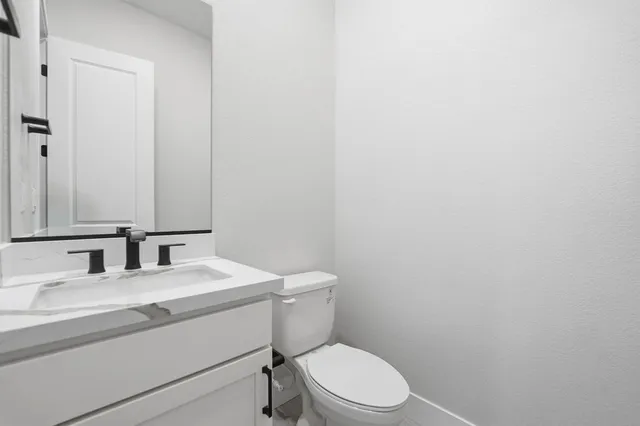 hj-nv-las-vegas-ashland-at-summerlin-liberty-lot-27-bathroom-02