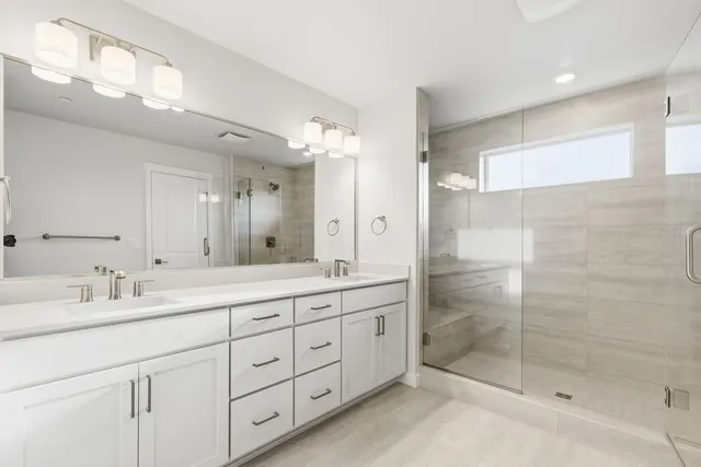 13210 NE 127th Way Unit B in Senderos — interior