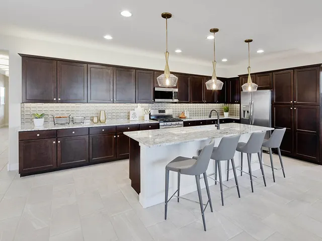 az_los_cielos_gallery_plan_40r2_c_kitchen_7.jpg