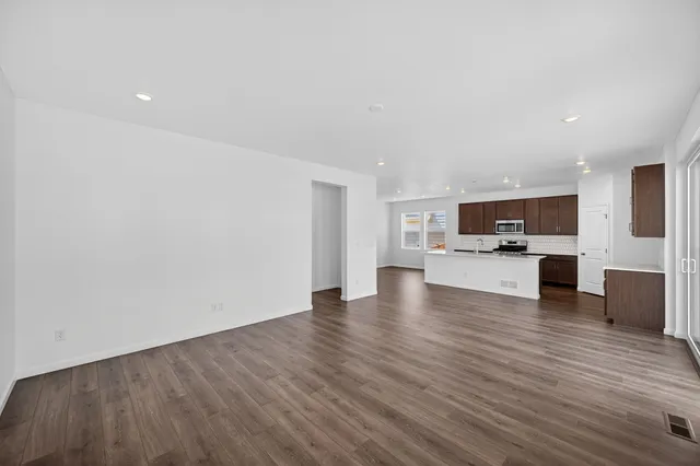 28445 E 4th Avenue in Sky Ranch — interior