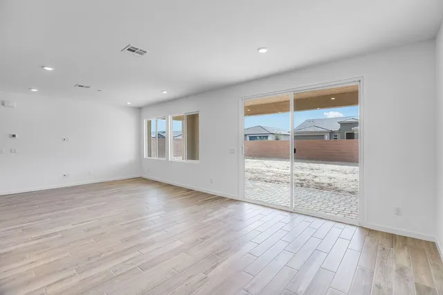 4355 E Brusca Way in Ovation at Mountain Falls 55+ — interior