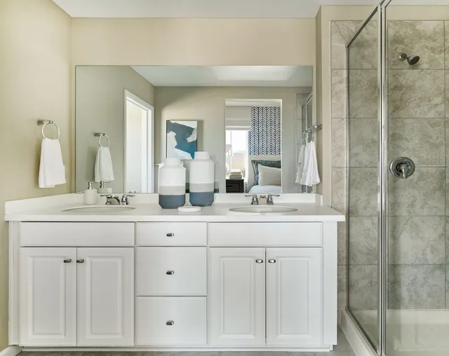 Taylor-Morrison-Aurora-Highlands-Aurora-09-11-23-Primary-Bathroom-Web