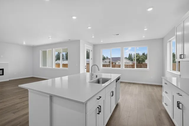 3021 SE 11th Avenue in Elk Prairie — representation photos