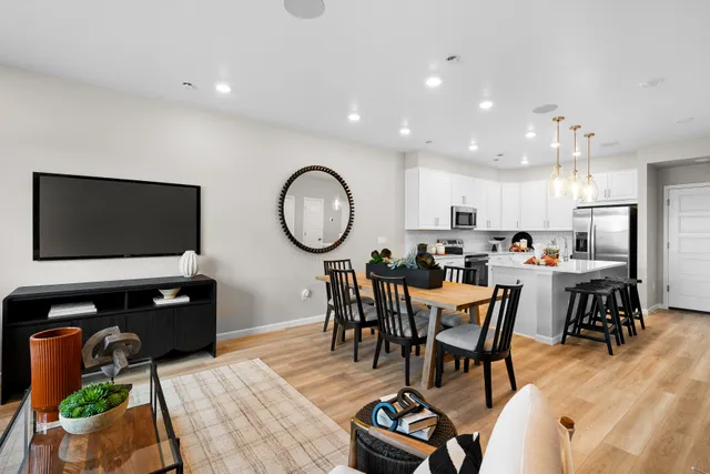 Great Room Dining Kitchen