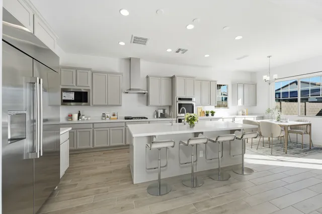 20721 E Via Del Oro in Ellsworth Ranch Landmark Collection — interior