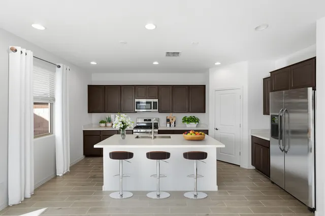 25204 N 165th Lane in Artisan at Asante Vista Collection — interior