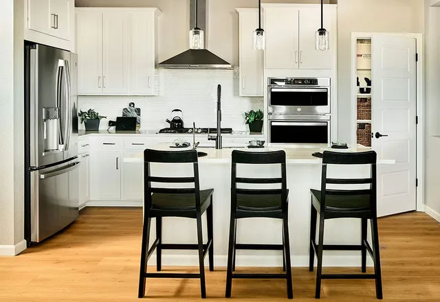 14846 Arbor Boulevard West in Parterre Horizon Collection — representation photos