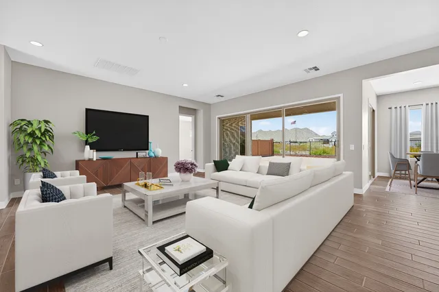 31586 N Goldfield Road in Ladera Trails Venture II Collection — interior