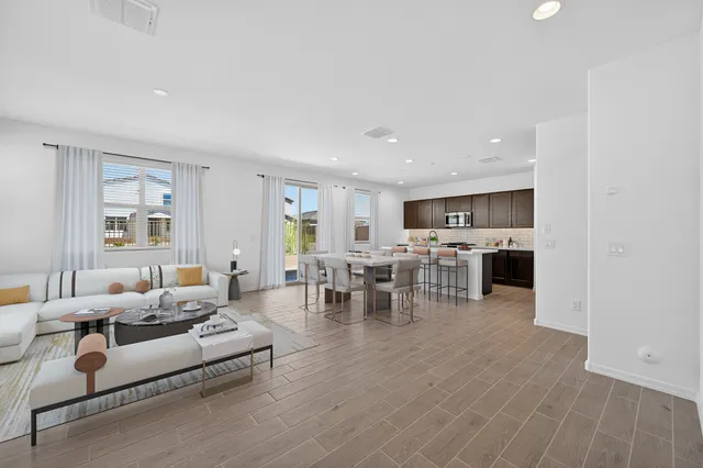 25239 N 165th Lane in Artisan at Asante Vista Collection — interior
