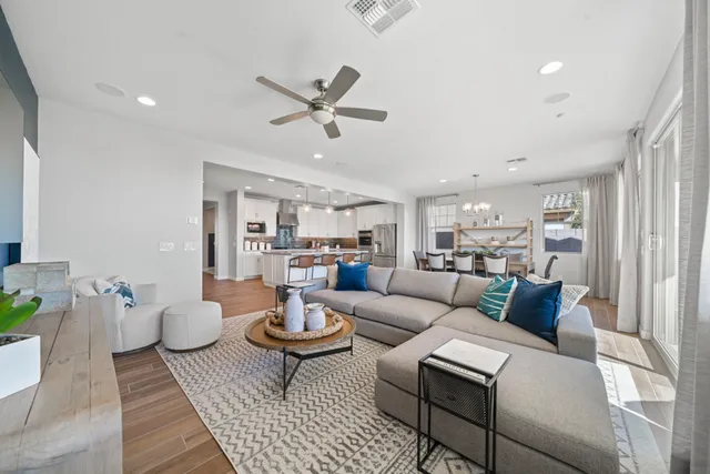 10163 W Columbus Avenue in Parkside Almeria Collection — representation photos
