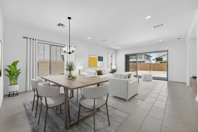 20484 E Sonoqui Boulevard in Ellsworth Ranch Voyage Collection — interior