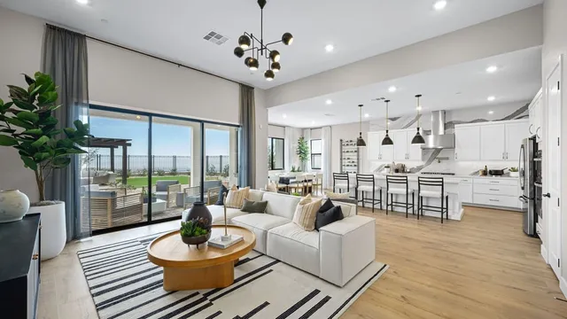 17-custom-TM Ashland in Summerlin Heritage-17
