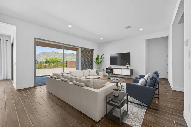 31554 N Goldfield Road in Ladera Trails Venture II Collection — interior