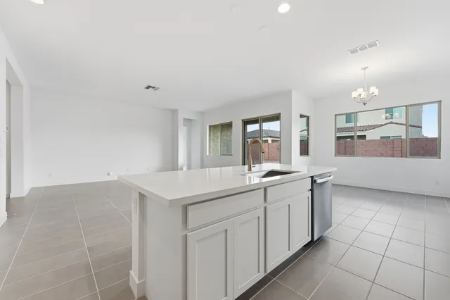 hj-az-phoenix-combs-ranch-landmark-bedford-lot-418-kitchen-03