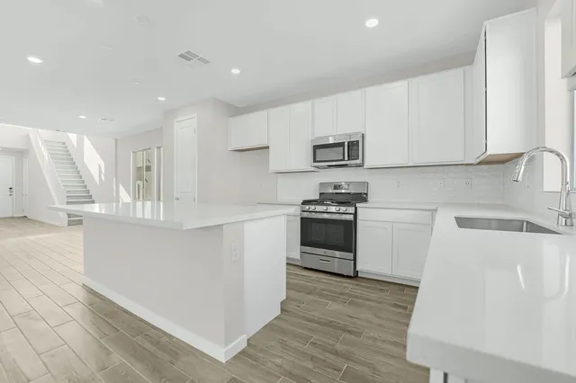 58 Via Montoro in Verona at Lake Las Vegas — interior