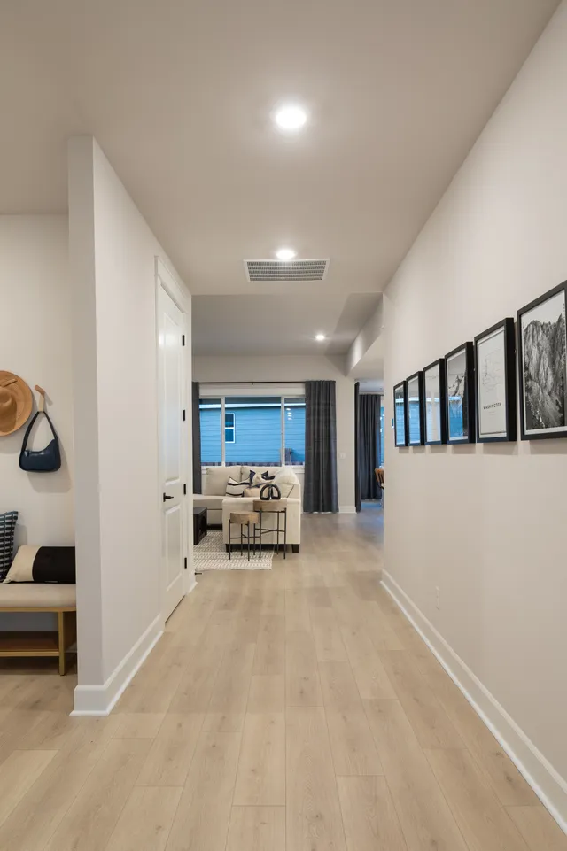 Ovation at Oak Tree Hemlock II Entry Way
