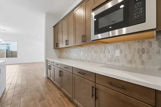 21485 S 191st Place in Legado Voyage Collection — interior