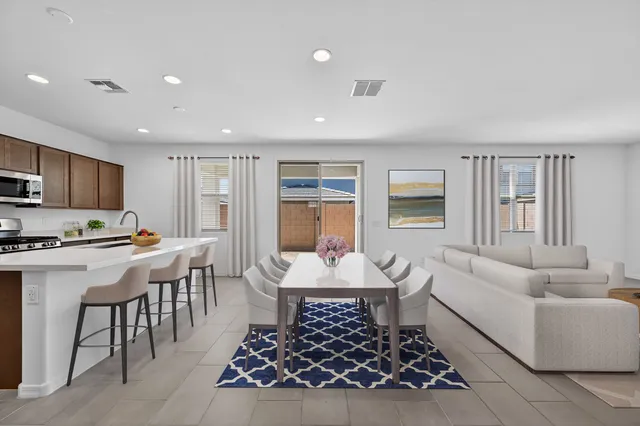 25219 N 165th Lane in Artisan at Asante Vista Collection — interior